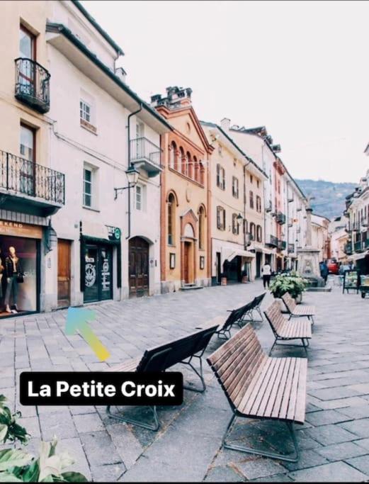 Апартаменты La Petite Croix Аоста Экстерьер фото